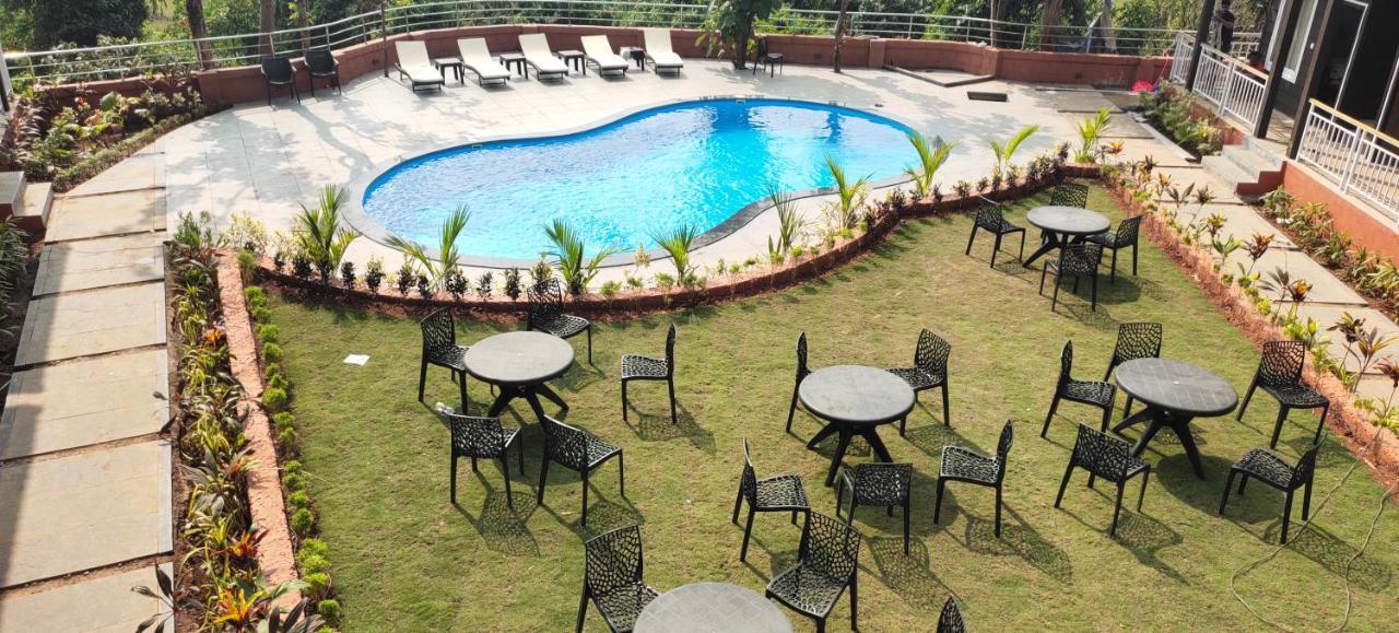 Aurum Resorts Ashvem Beach Exterior foto